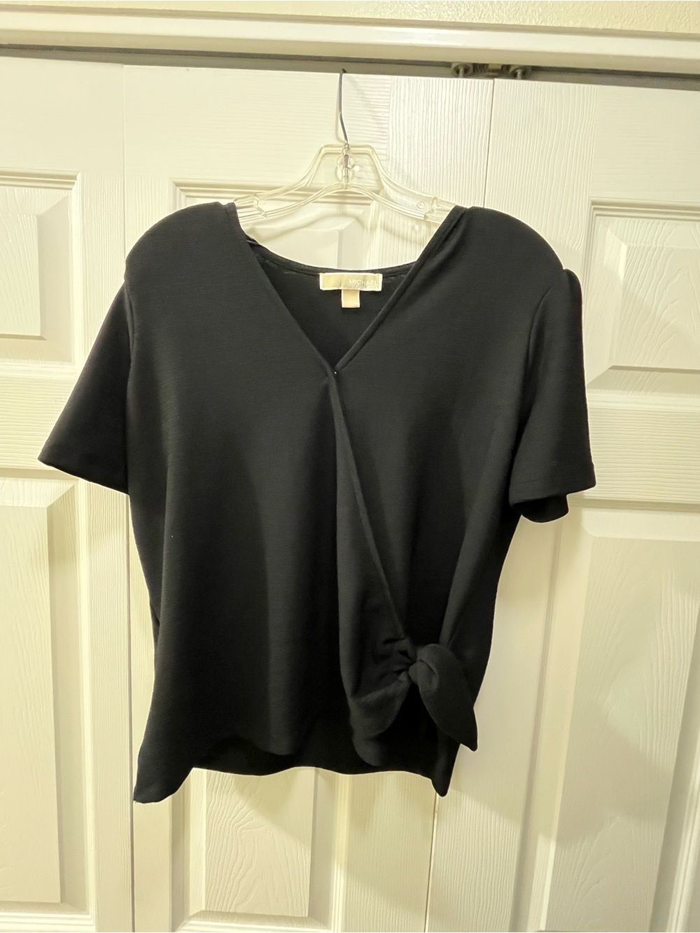 Michael Kors Black Short-Sleeve V-Neck Knot Front Blouse